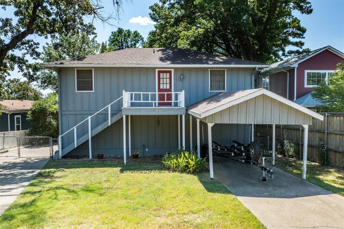 Photo of 107 Briarwood Drive