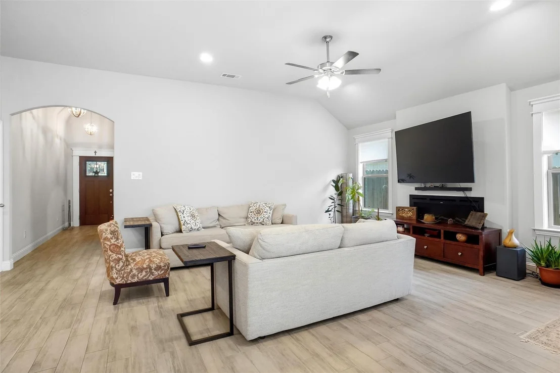 Photo of 952 Sam Street