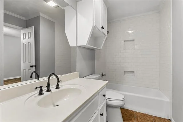 Photo of 1104 Western Ridge Drive