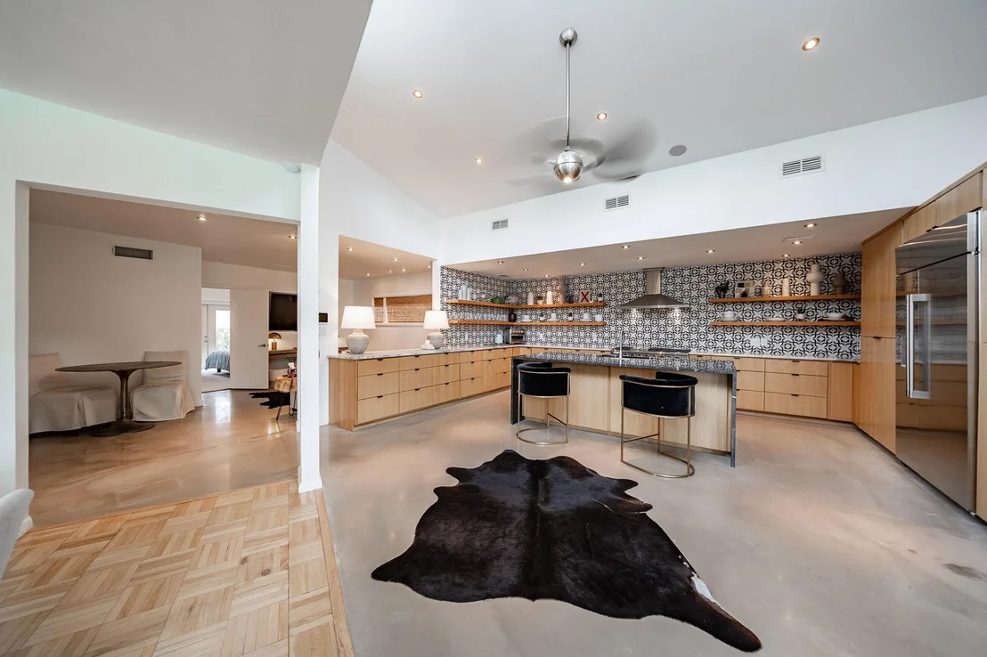 Photo of 741 Rivercrest Drive