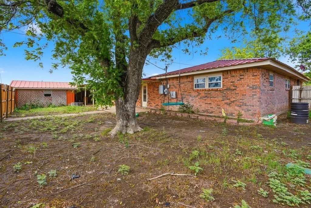 Photo of 1435 Bandera Dr