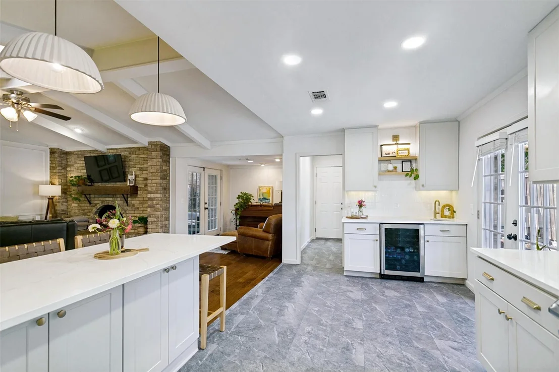 Photo of 2736 Grandview Drive