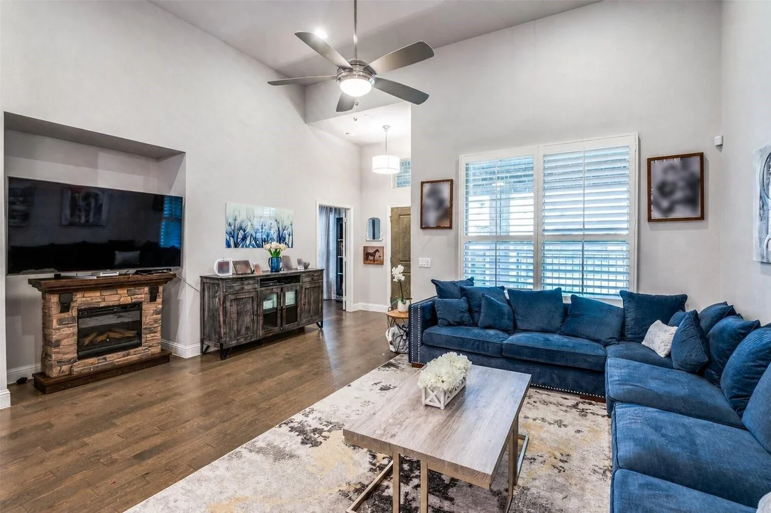 Photo of 1130 Foxglove Lane