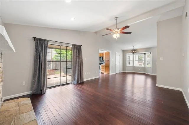 Photo of 1406 Colonnade Drive