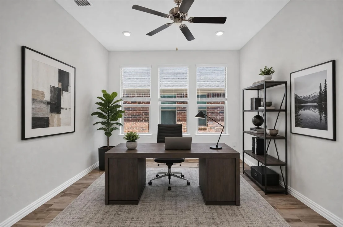 Photo of 729 Lombard Lane