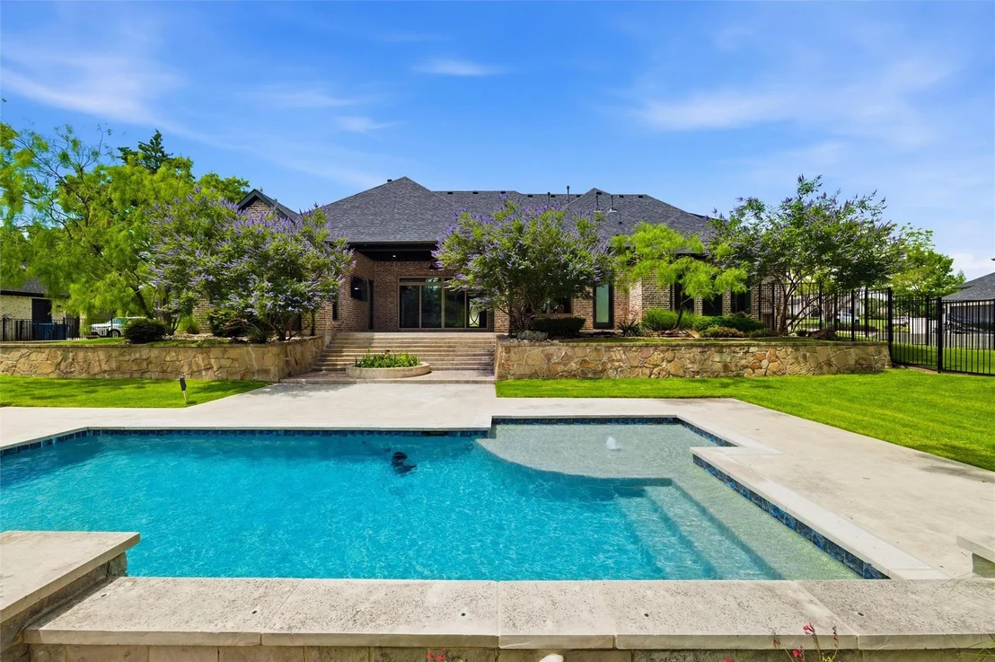 Photo of 1019 Country Way