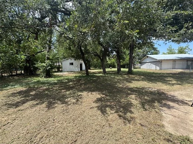 Photo of 105 S Lakeview Drive