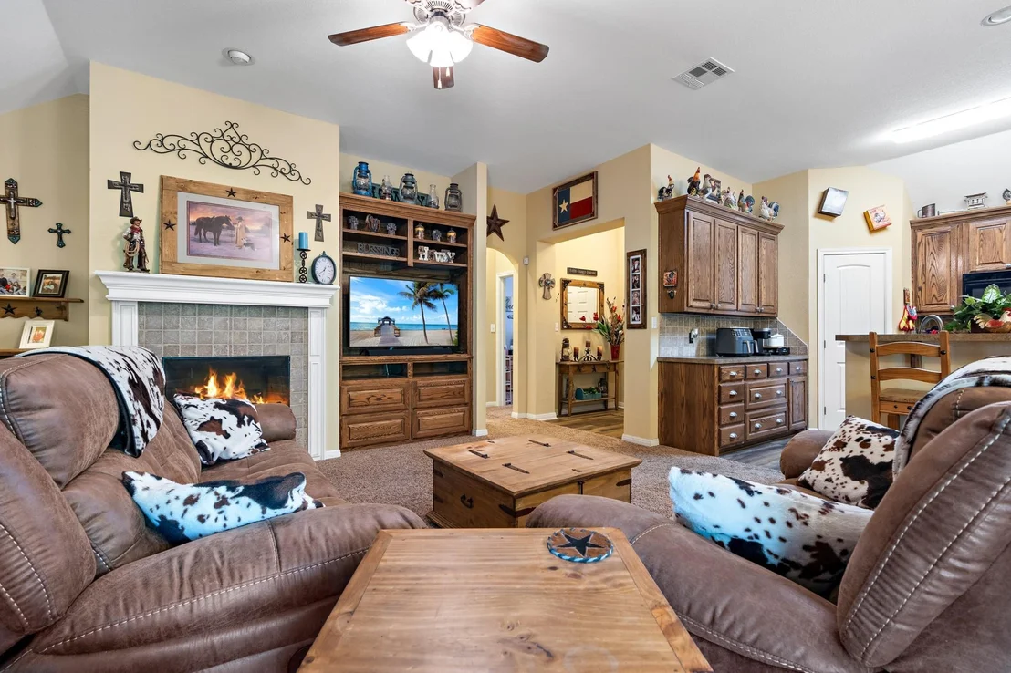 Photo of 219 Oak Meadow Trail