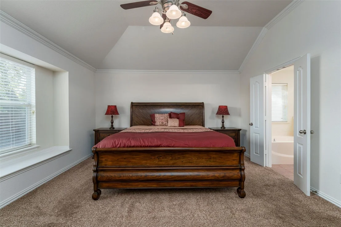 Photo of 6633 Chalk River Drive