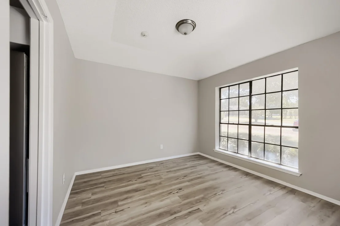 Photo of 2185 Jana Lane