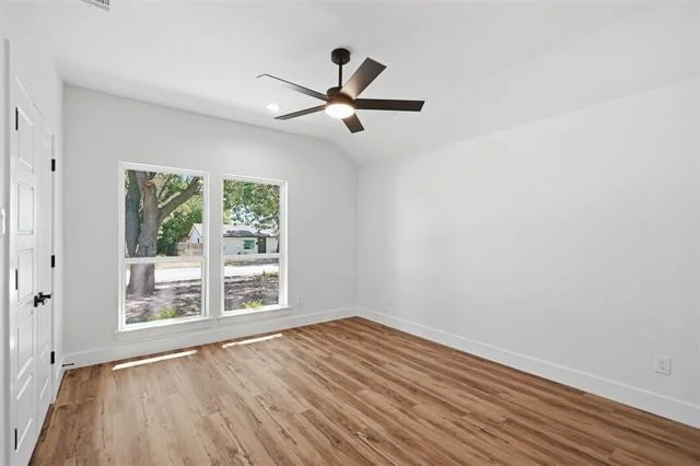 Photo of 907 Renfro Drive