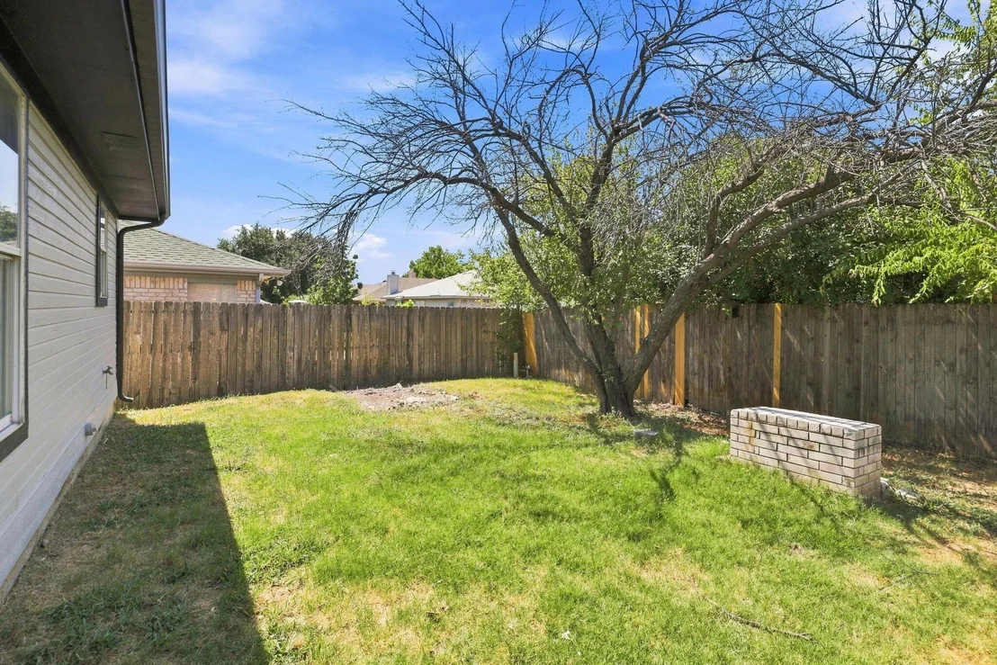 Photo of 8195 Waterside Trail