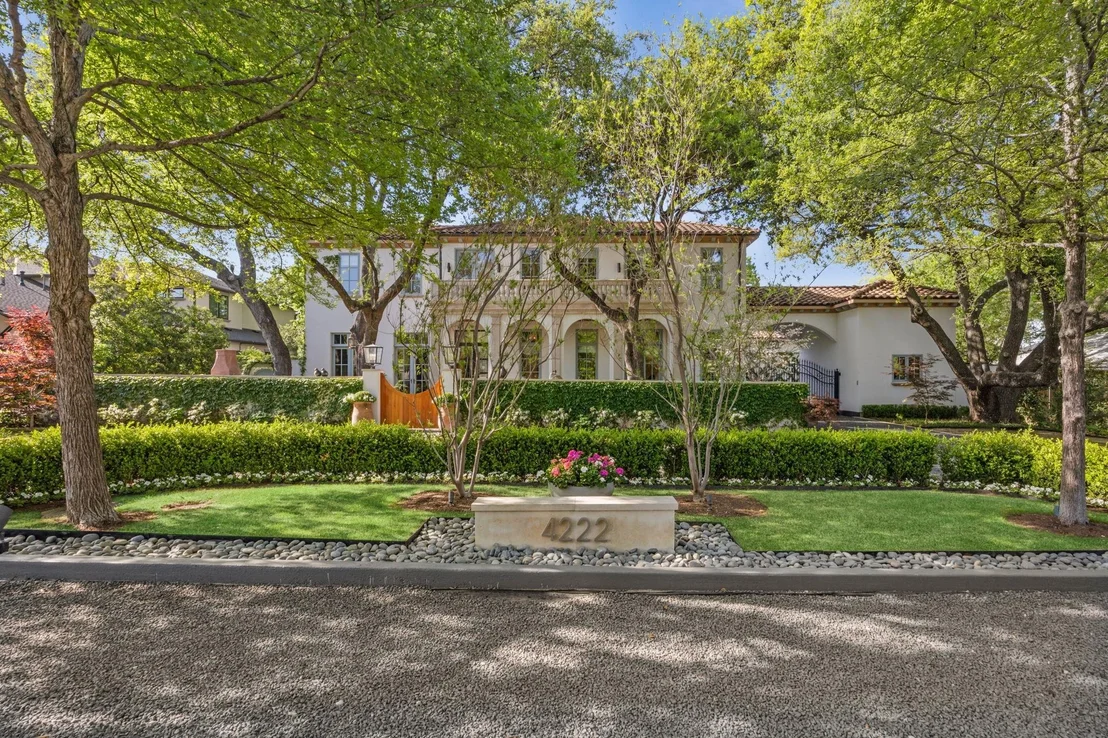 Photo of 4222 Brookview Drive