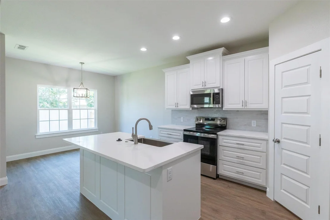 Photo of 3912 National Drive