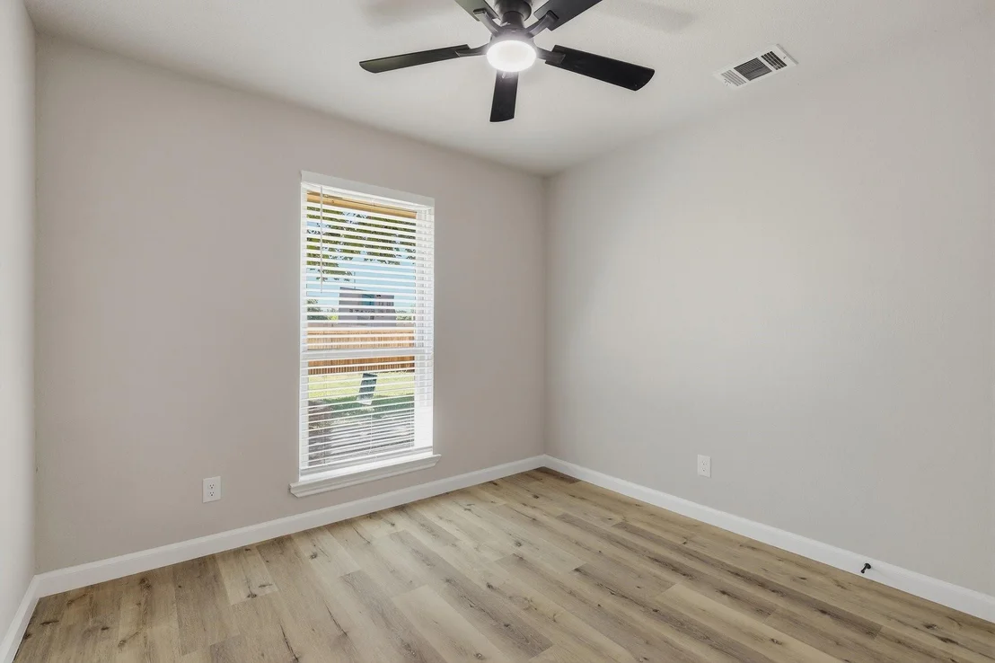 Photo of 924 Edgefield Trail