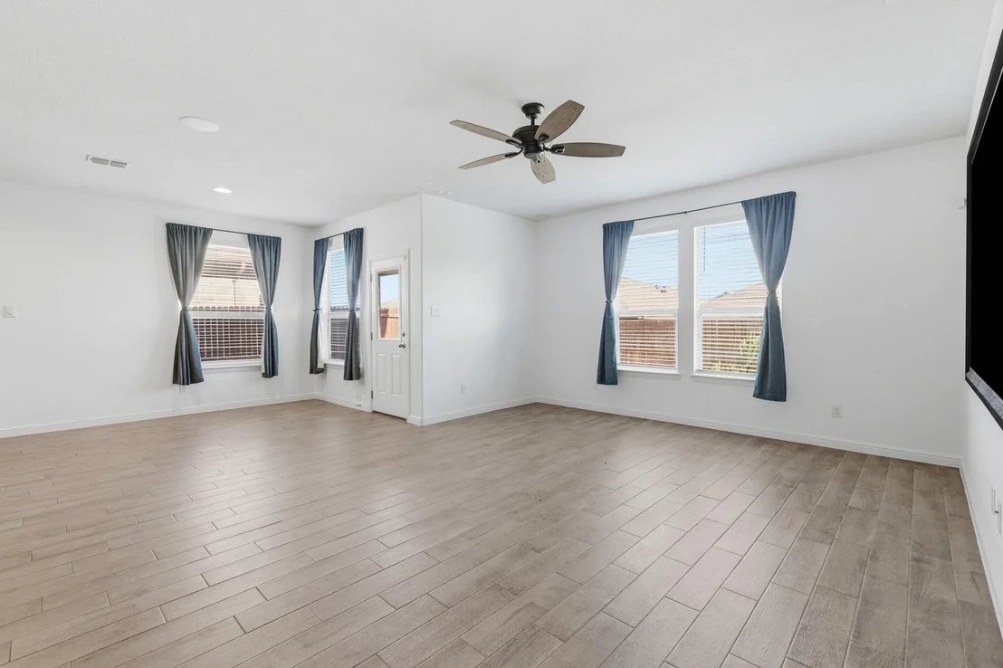 Photo of 1044 Blackhorse Trail