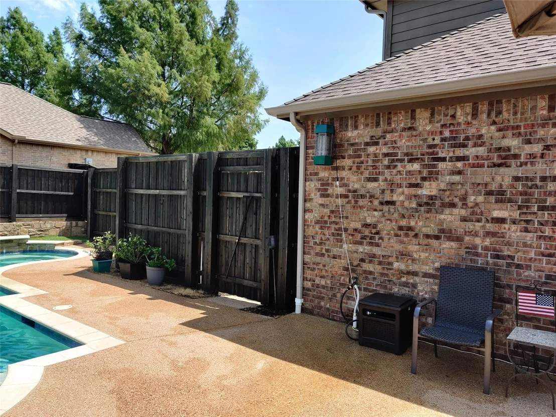 Photo of 2360 Lake Forest Drive