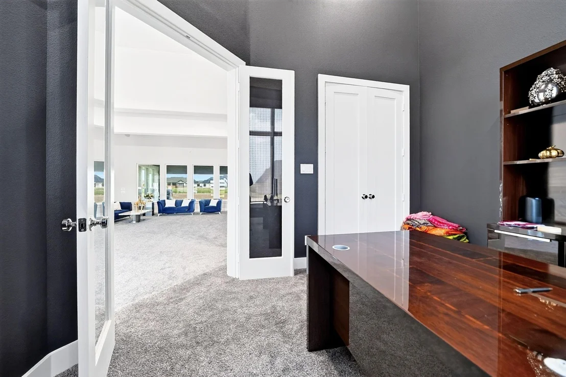 Photo of 5501 Somerset Drive