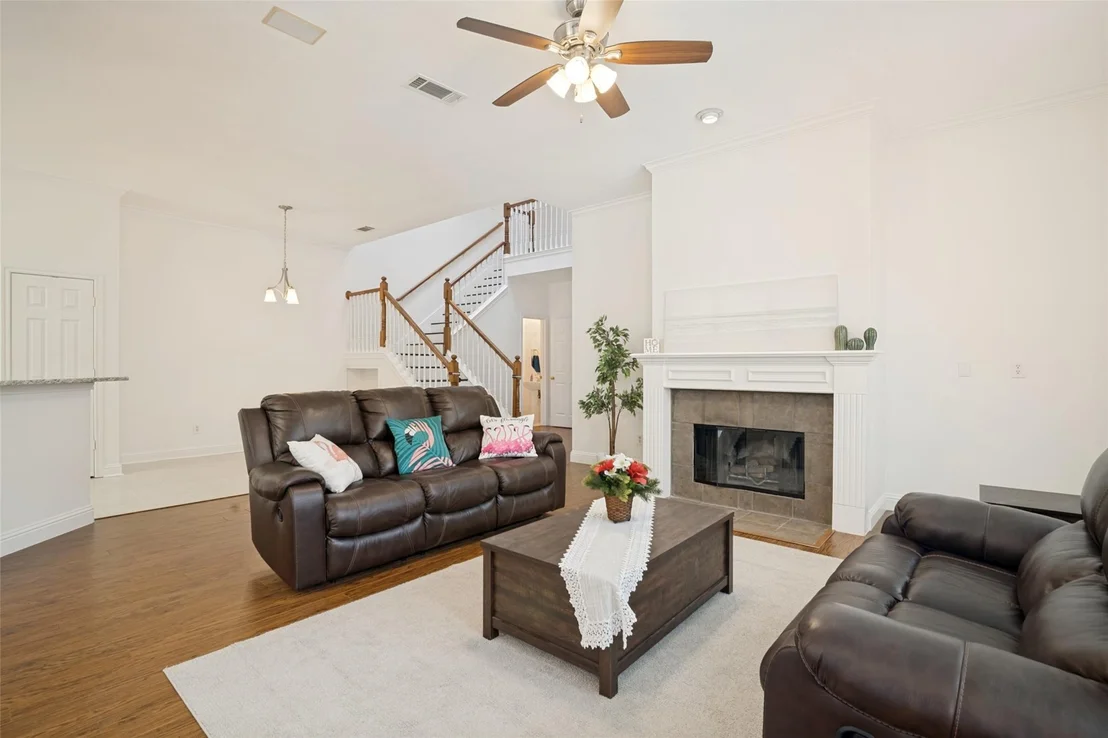 Photo of 6924 Harvey Lane