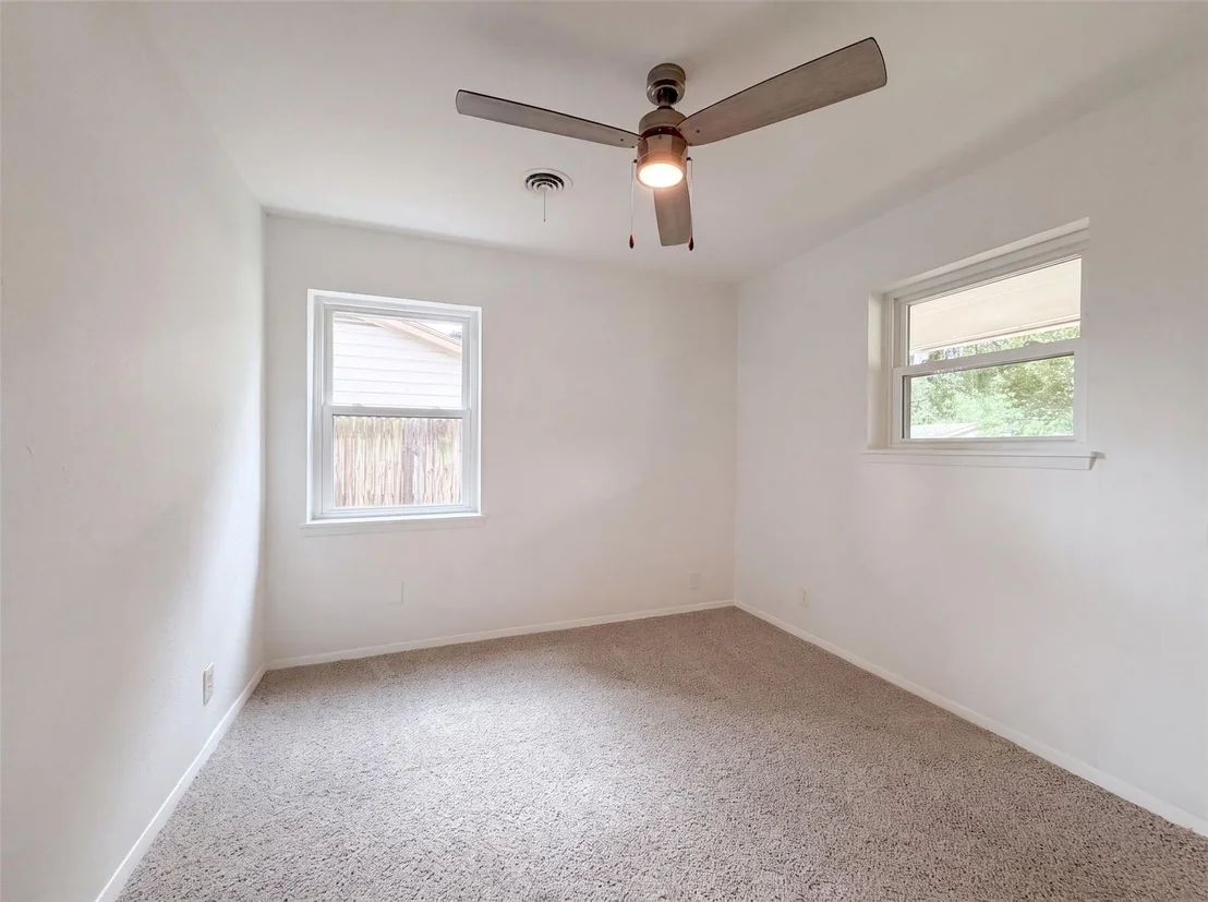 Photo of 1805 Brookview Drive
