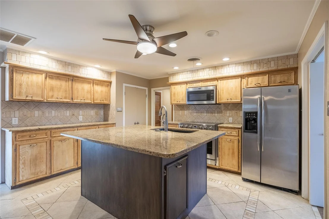 Photo of 55 Surrey Square