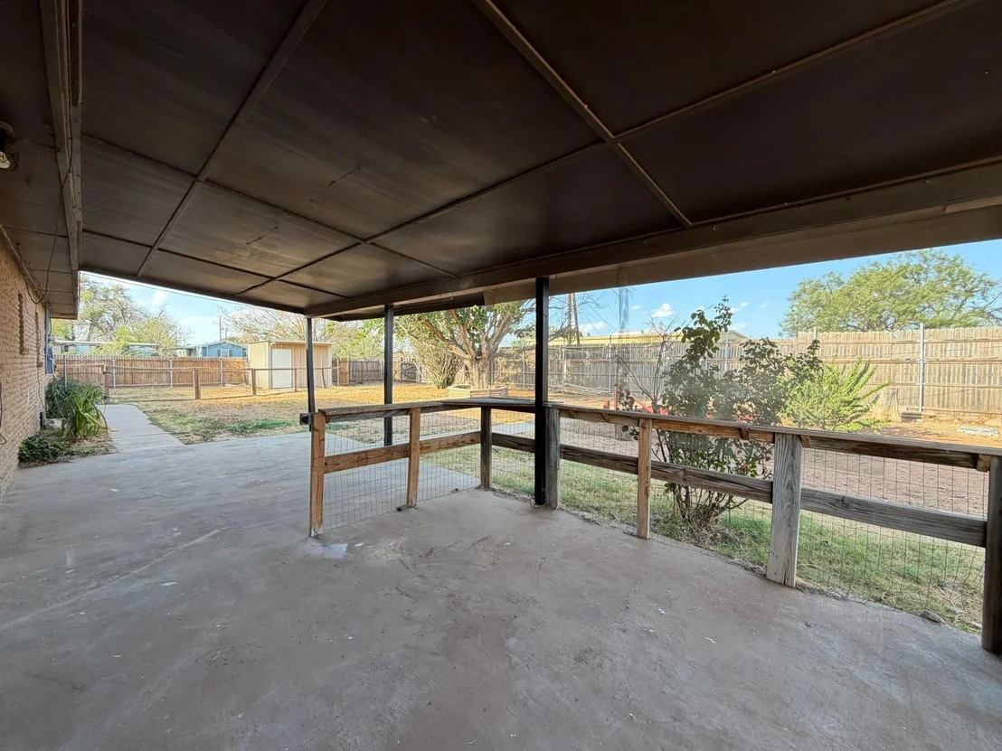 Photo of 5211 Longshore Drive