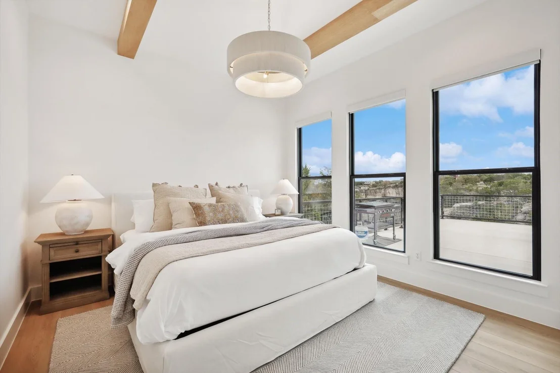 Photo of 1100 Creekview Cove