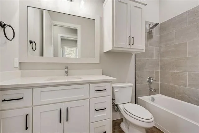 Photo of 1327 Selby Road