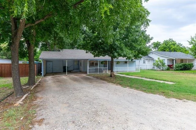 Photo of 513 Reeves Street