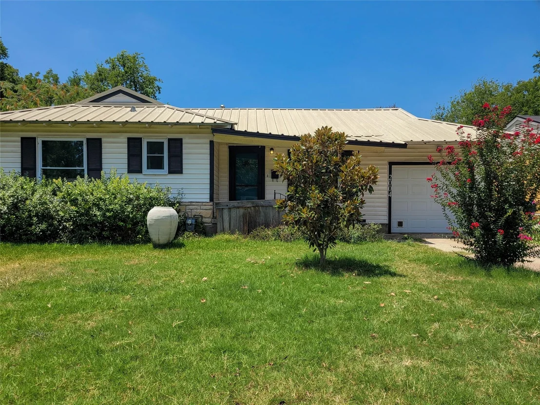 Photo of 2004 N 40th Street