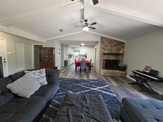 Photo of 104 Bowie Lane