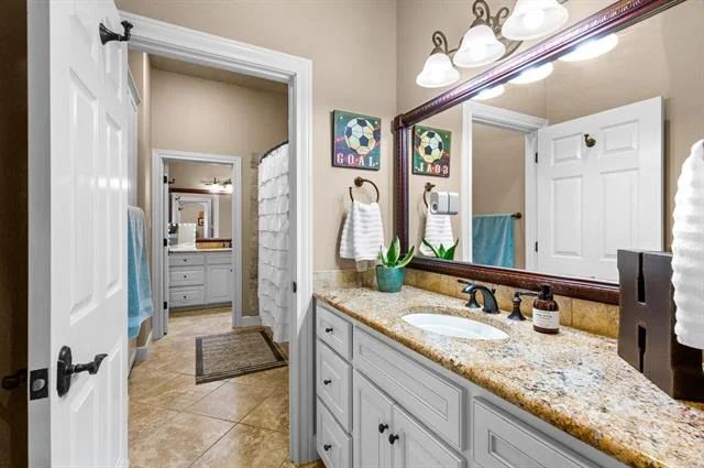 Photo of 4334 La Hacienda Drive