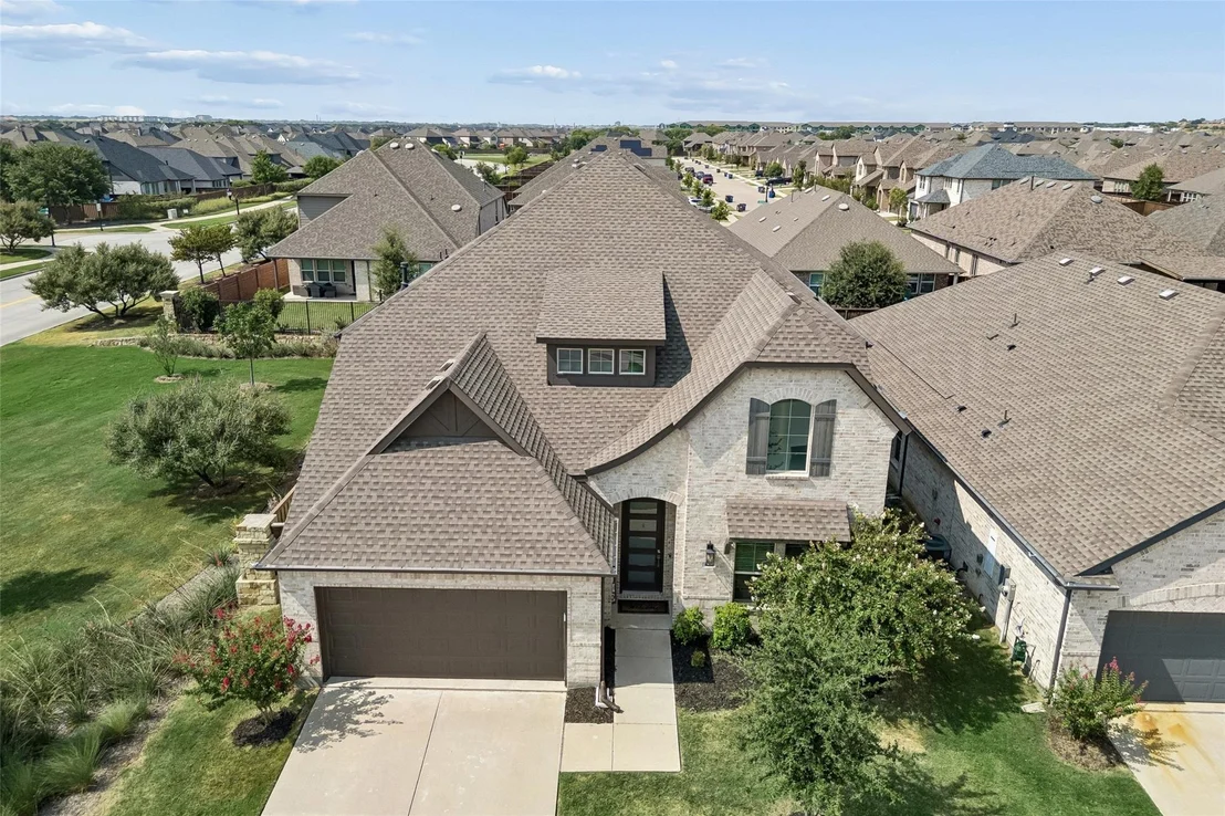 Photo of 621 Hummingbird Drive