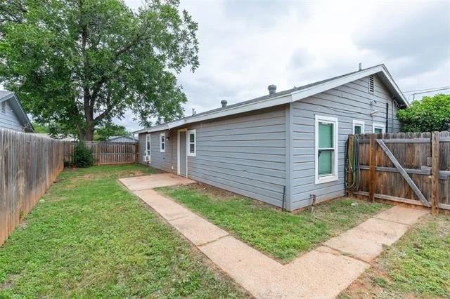 Photo of 4701 S 5th Street