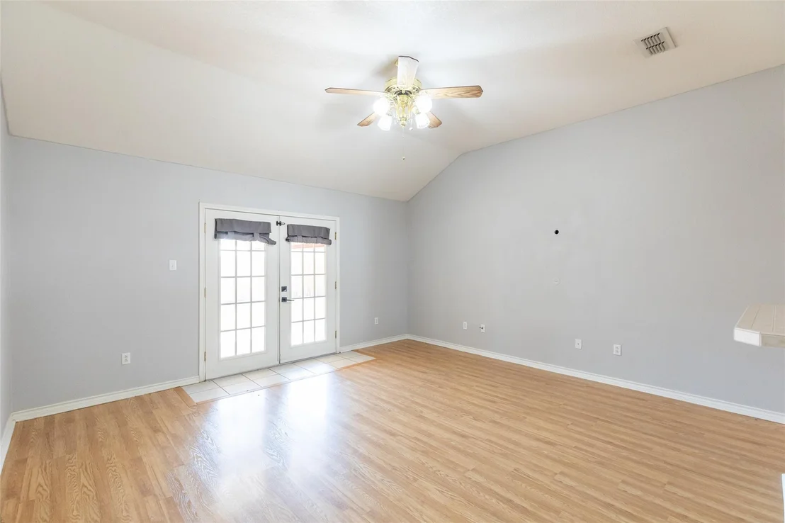 Photo of 717 Groves Road