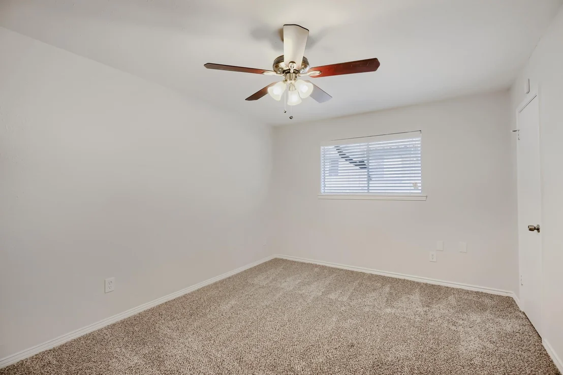 Photo of 937 Birchwood Drive