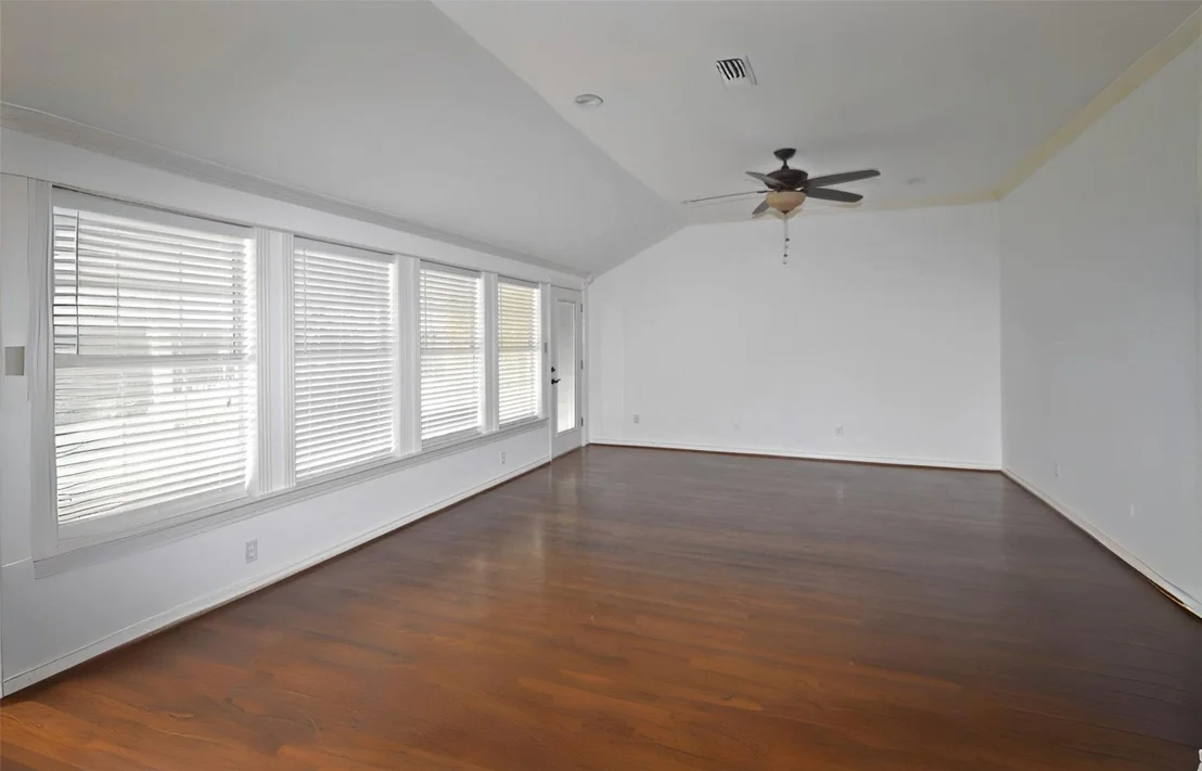 Photo of 2902 Live Oak Drive