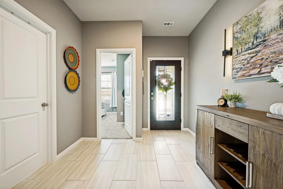 Photo of 5529 Legends Way
