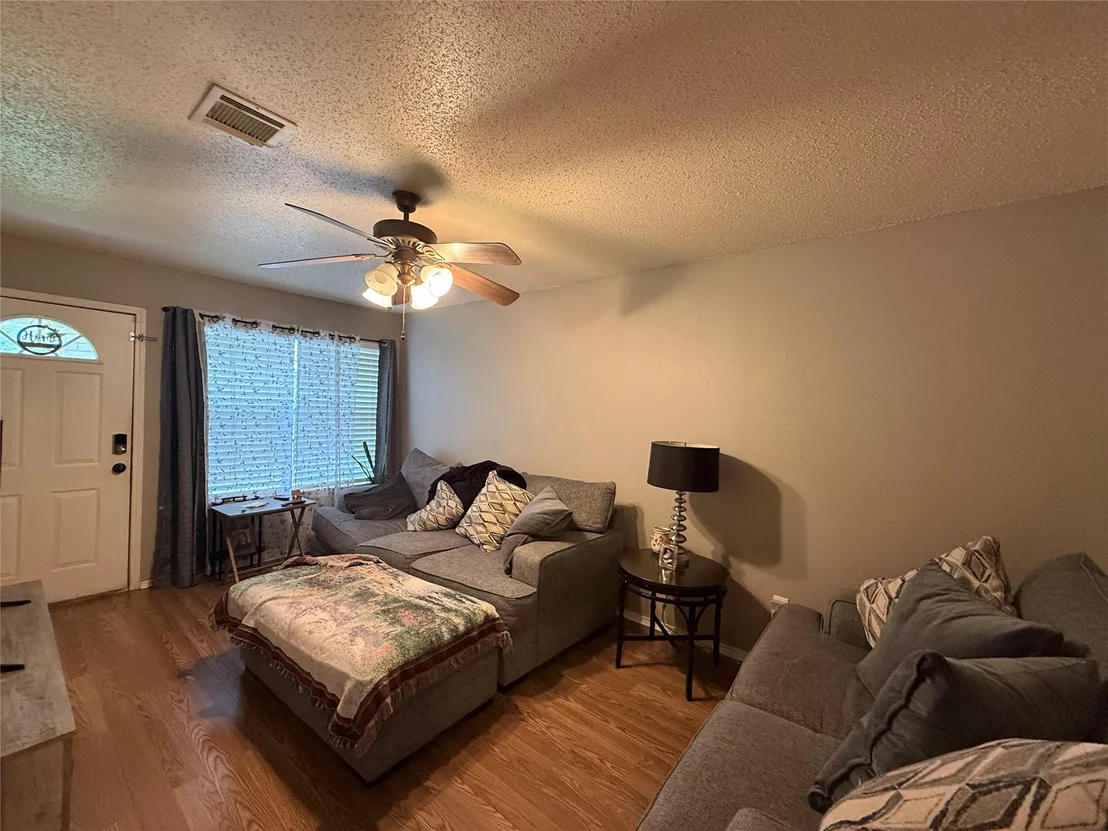 Photo of 1004 Clover Street