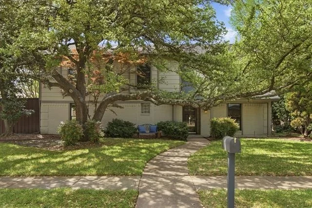 Photo of 237 Woodcrest Drive