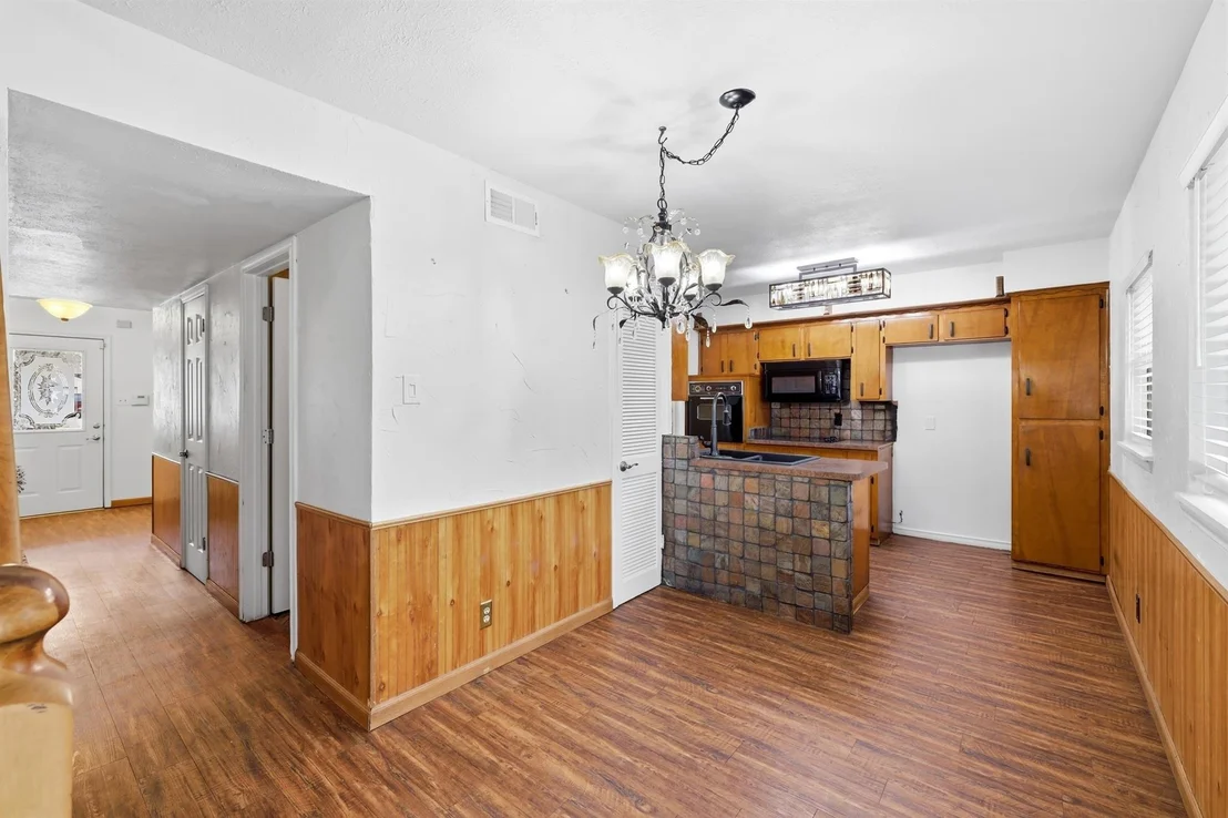 Photo of 806 Waggoner Drive