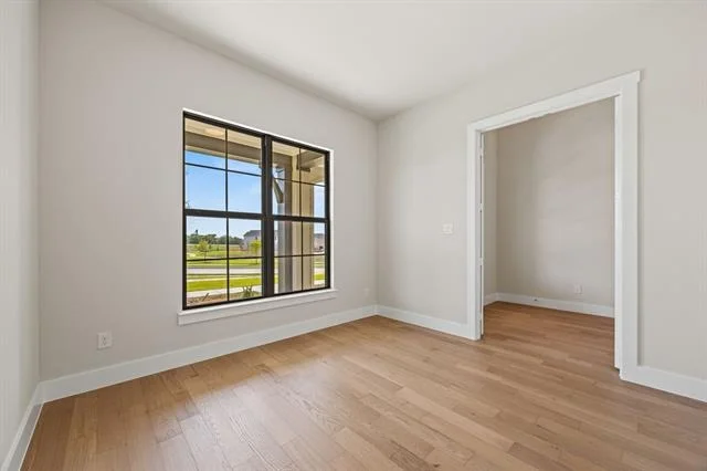 Photo of 516 Stark Mews