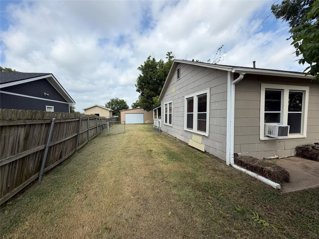 Photo of 267 N Katy Road