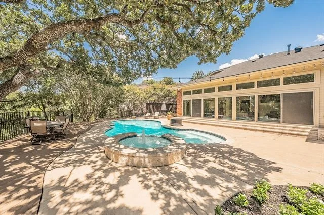 Photo of 1406 Riverview Drive