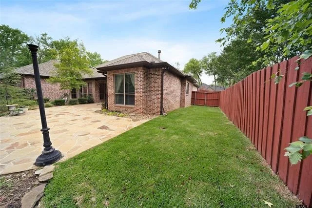 Photo of 614 Tryon Court
