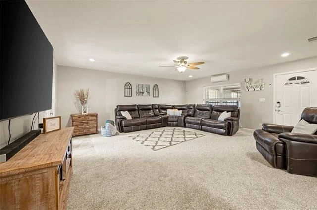 Photo of 5656 Oak Haven Drive