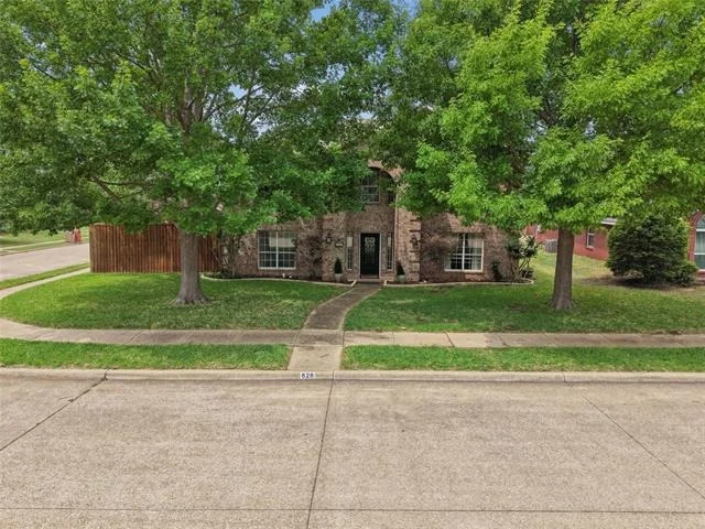 Photo of 828 Rockefeller Lane