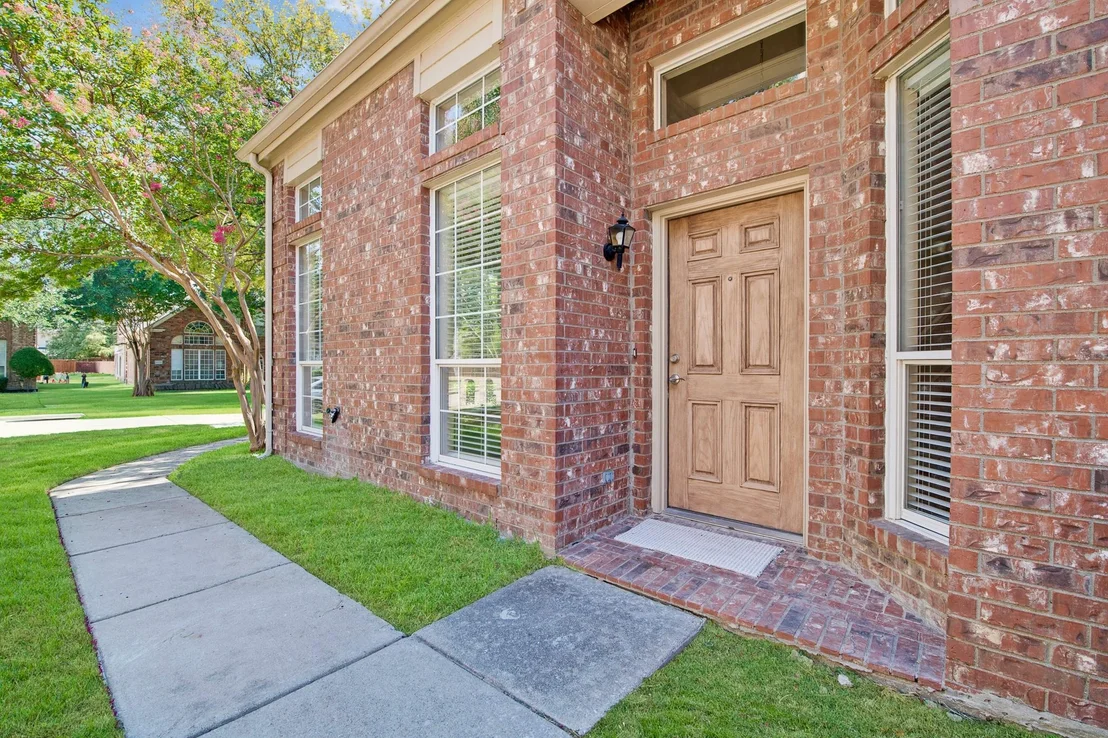 Photo of 6883 Winston Drive