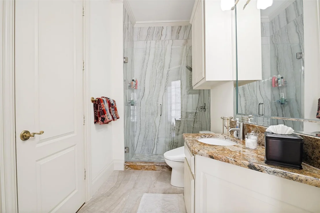 Photo of 5528 Gleneagles Drive