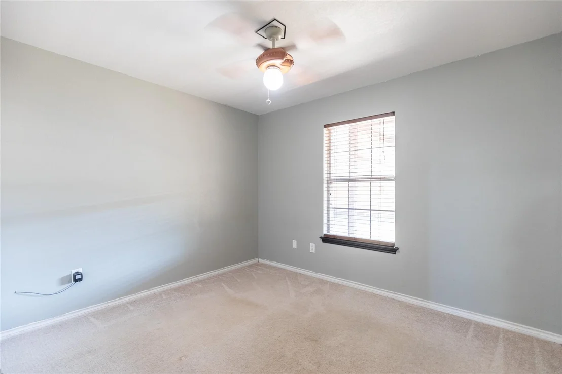 Photo of 717 Groves Road